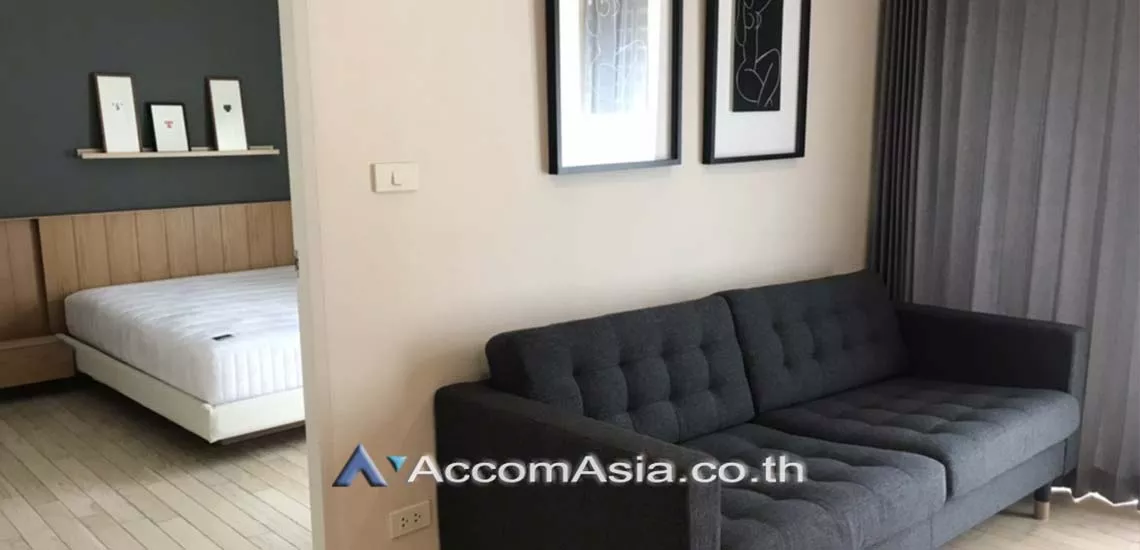  1 Bedroom  Condominium For Sale in Sukhumvit, Bangkok  near BTS Thong Lo (AA25925)