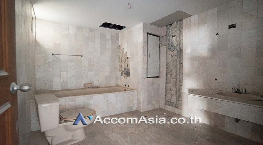 11  3 br Condominium For Sale in Sukhumvit ,Bangkok BTS Phrom Phong at D.S. Tower 1 AA25956