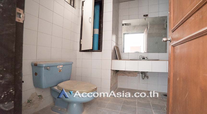 12  3 br Condominium For Sale in Sukhumvit ,Bangkok BTS Phrom Phong at D.S. Tower 1 AA25956