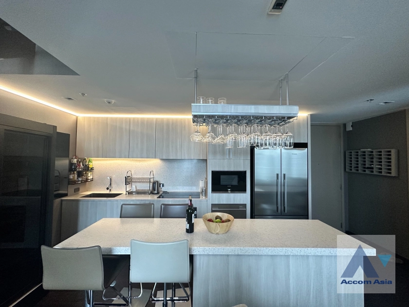 5  2 br Condominium For Sale in Sukhumvit ,Bangkok BTS Ekkamai at The Lofts Ekkamai  AA25981