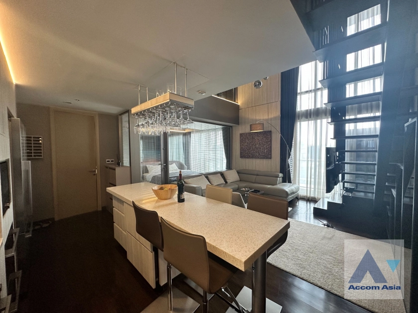 Double High Ceiling, Duplex Condo |  2 Bedrooms  Condominium For Sale in Sukhumvit, Bangkok  near BTS Ekkamai (AA25981)