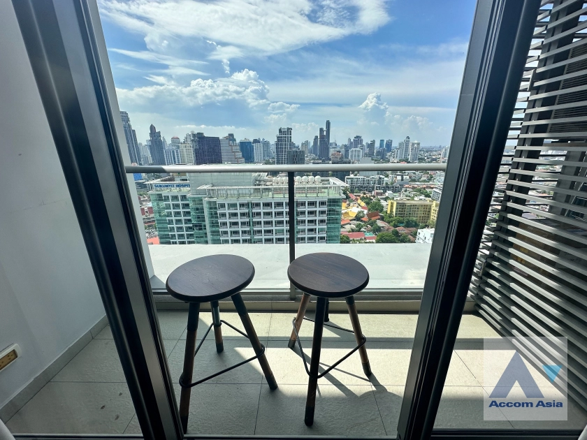 Double High Ceiling, Duplex Condo |  2 Bedrooms  Condominium For Sale in Sukhumvit, Bangkok  near BTS Ekkamai (AA25981)