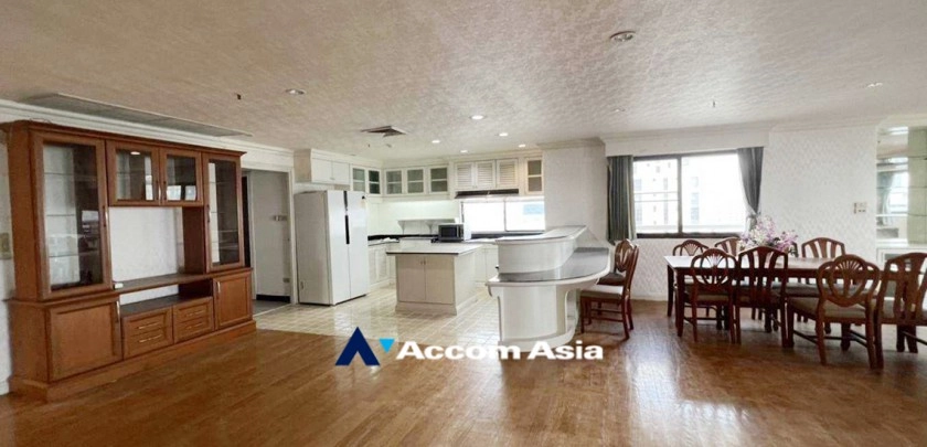  3 Bedrooms  Condominium For Rent in Sukhumvit, Bangkok  near BTS Phrom Phong (AA25984)