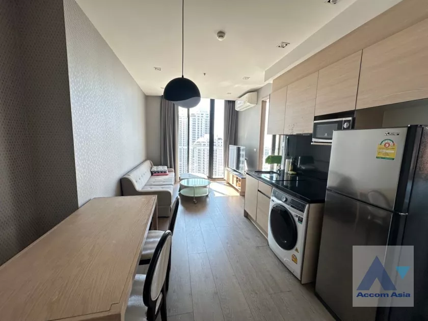  2 Bedrooms  Condominium For Rent in Sukhumvit, Bangkok  near BTS Phrom Phong (AA26013)