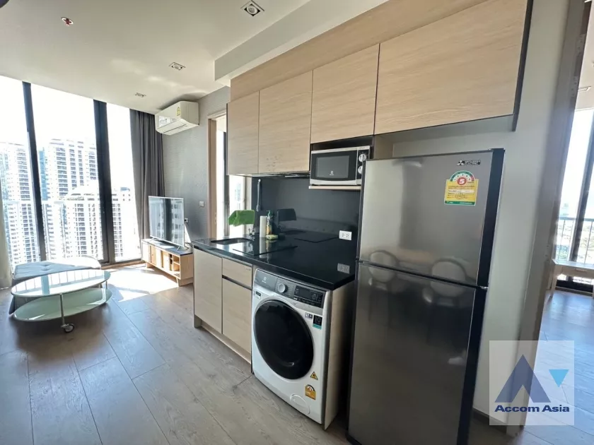  2 Bedrooms  Condominium For Rent in Sukhumvit, Bangkok  near BTS Phrom Phong (AA26013)