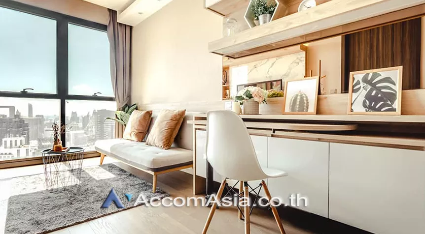  1 Bedroom  Condominium For Rent in Sukhumvit, Bangkok  near BTS Asok - MRT Sukhumvit (AA26015)