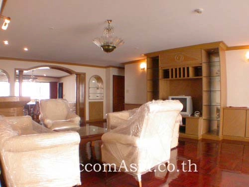  3 Bedrooms  Condominium For Rent & Sale in Sukhumvit, Bangkok  near BTS Asok - MRT Sukhumvit (24053)