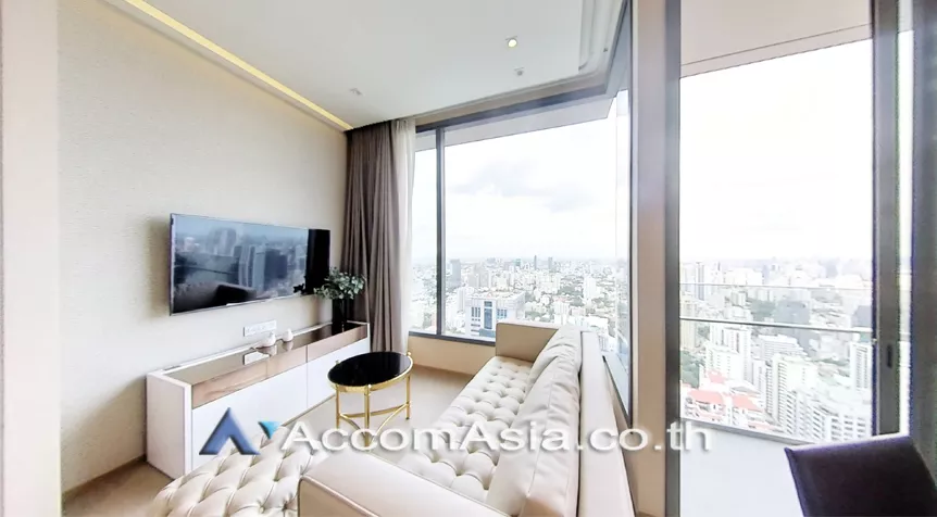  2 Bedrooms  Condominium For Rent in Sukhumvit, Bangkok  near BTS Asok - MRT Sukhumvit (AA26016)