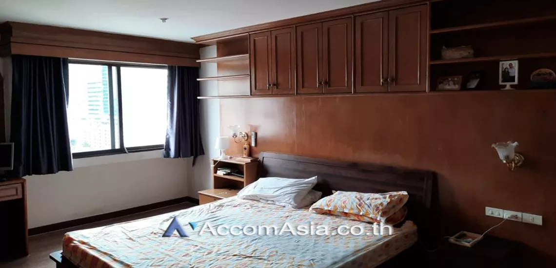  2 Bedrooms  Condominium For Rent in Sukhumvit, Bangkok  near BTS Asok - MRT Sukhumvit (24054)