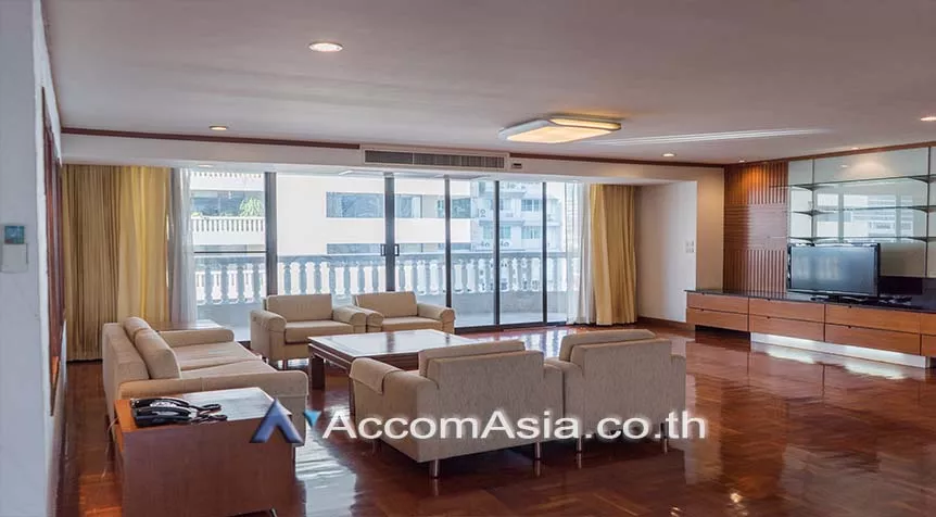 Pet friendly |  4 Bedrooms  Apartment For Rent in Sukhumvit, Bangkok  near BTS Phrom Phong (AA26028)