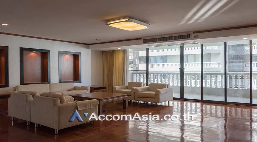 Pet friendly |  4 Bedrooms  Apartment For Rent in Sukhumvit, Bangkok  near BTS Phrom Phong (AA26028)