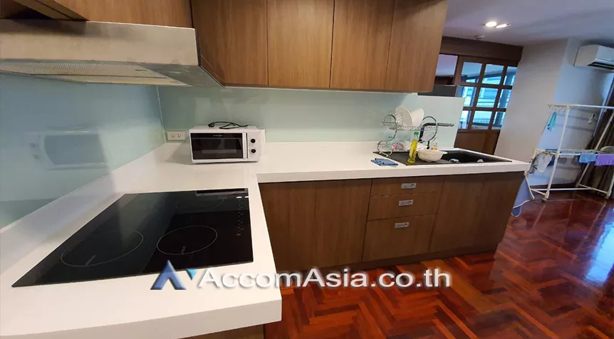  1 Bedroom  Condominium For Rent in Sukhumvit, Bangkok  near BTS Asok - MRT Sukhumvit (AA26031)