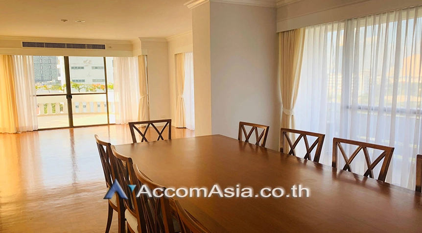  3 Bedrooms  Apartment For Rent in Sathorn, Bangkok  near BTS Chong Nonsi - BRT Technic Krungthep (AA26043)