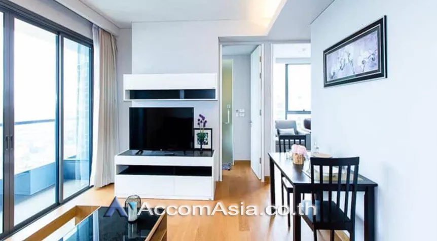  2 Bedrooms  Condominium For Rent in Sukhumvit, Bangkok  near BTS Phrom Phong (AA26049)