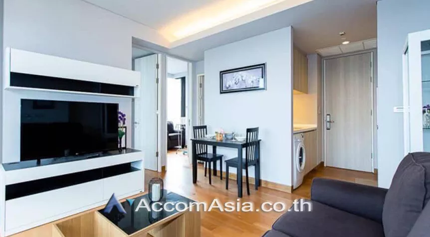  2 Bedrooms  Condominium For Rent in Sukhumvit, Bangkok  near BTS Phrom Phong (AA26049)