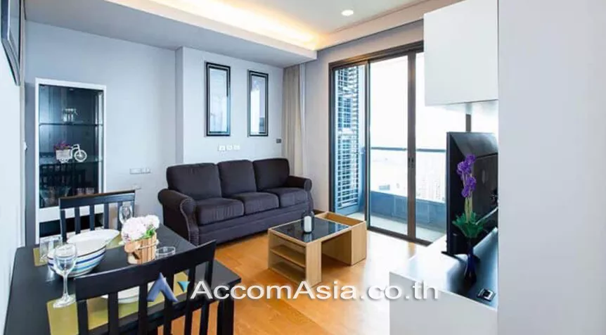  2 Bedrooms  Condominium For Rent in Sukhumvit, Bangkok  near BTS Phrom Phong (AA26049)