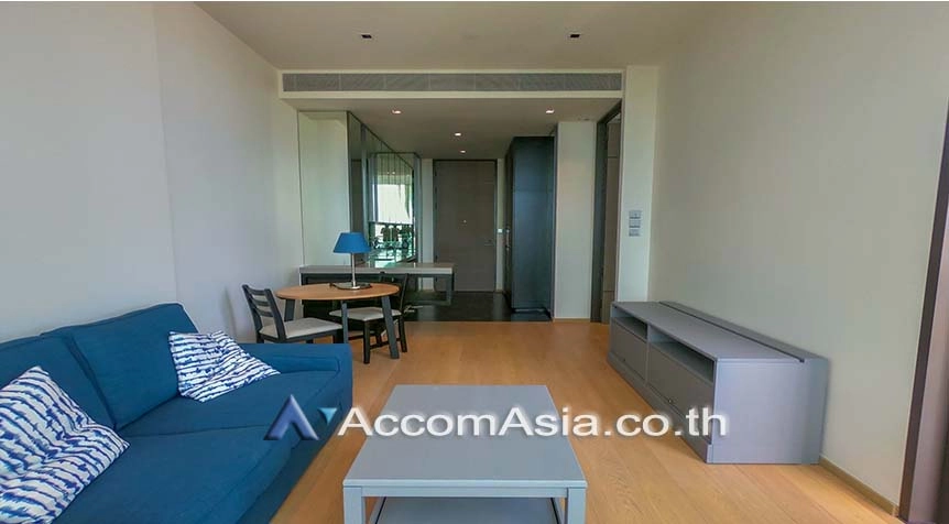 Garden View |  1 Bedroom  Condominium For Rent in Ploenchit, Bangkok  near BTS Chitlom (AA26153)