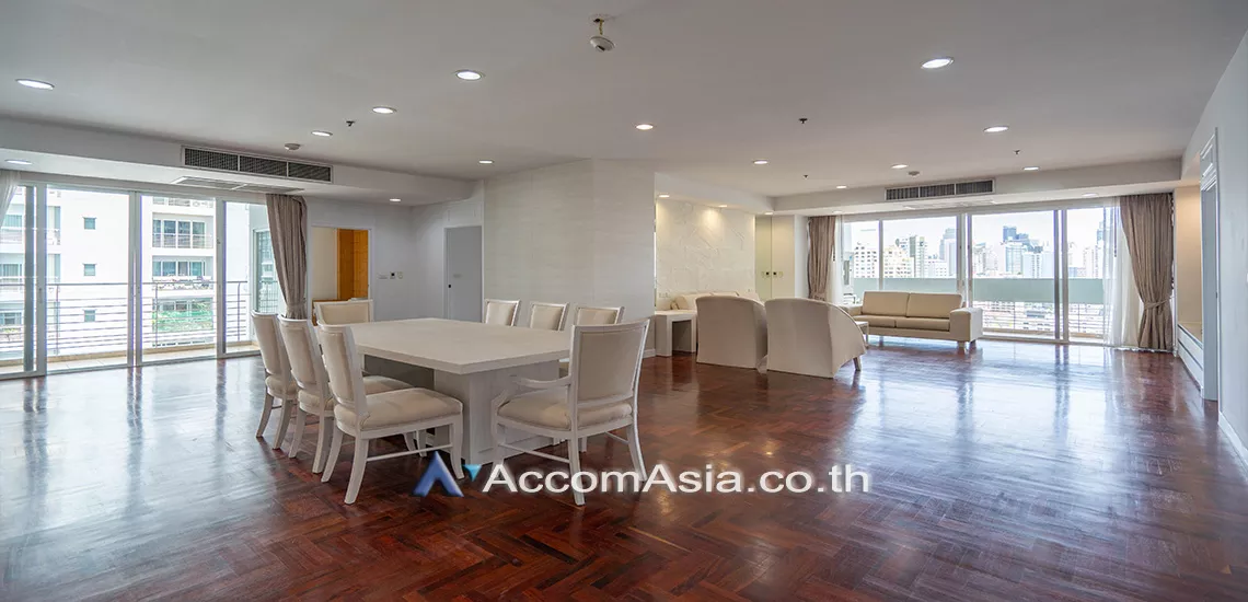 Pet friendly |  3 Bedrooms  Apartment For Rent in Sukhumvit, Bangkok  near BTS Phrom Phong (AA26159)