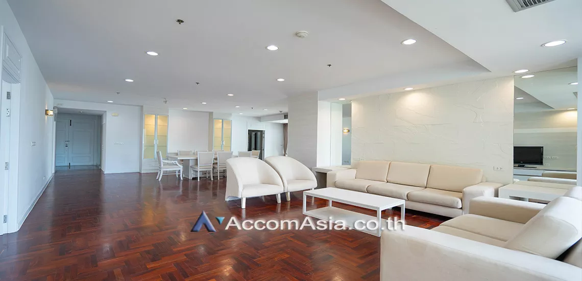 Pet friendly |  3 Bedrooms  Apartment For Rent in Sukhumvit, Bangkok  near BTS Phrom Phong (AA26159)