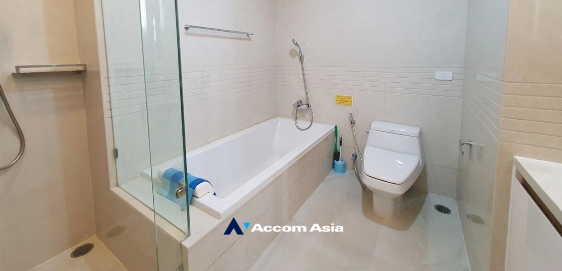 17  2 br Condominium For Rent in Ploenchit ,Bangkok BTS Chitlom at Q Langsuan  AA26169