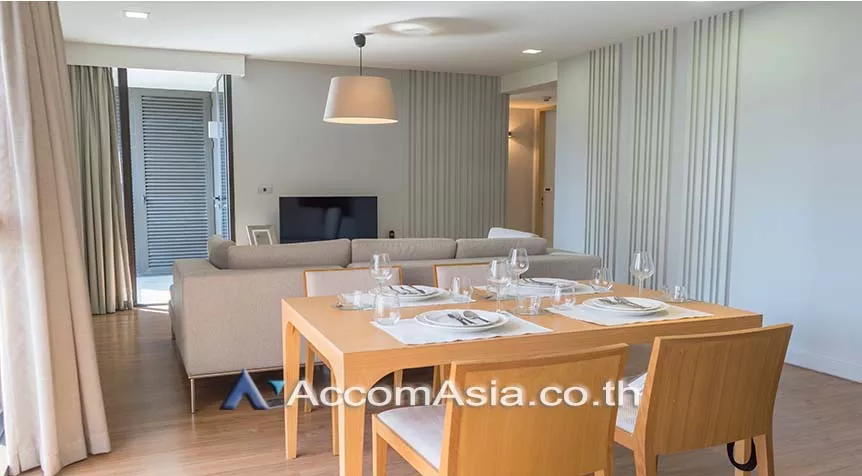 Pet friendly |  2 Bedrooms  Apartment For Rent in Sukhumvit, Bangkok  near BTS Phrom Phong (AA26179)