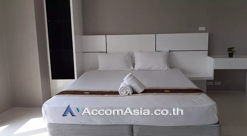  2 Bedrooms  Condominium For Rent in Sukhumvit, Bangkok  near BTS Phrom Phong (AA26189)