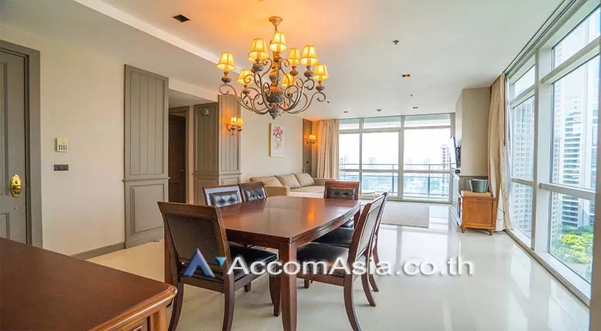  2 Bedrooms  Condominium For Rent in Ploenchit, Bangkok  near BTS Ploenchit (AA26211)