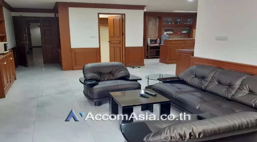  3 Bedrooms  Condominium For Rent in Sukhumvit, Bangkok  near BTS Asok - MRT Sukhumvit (AA26212)