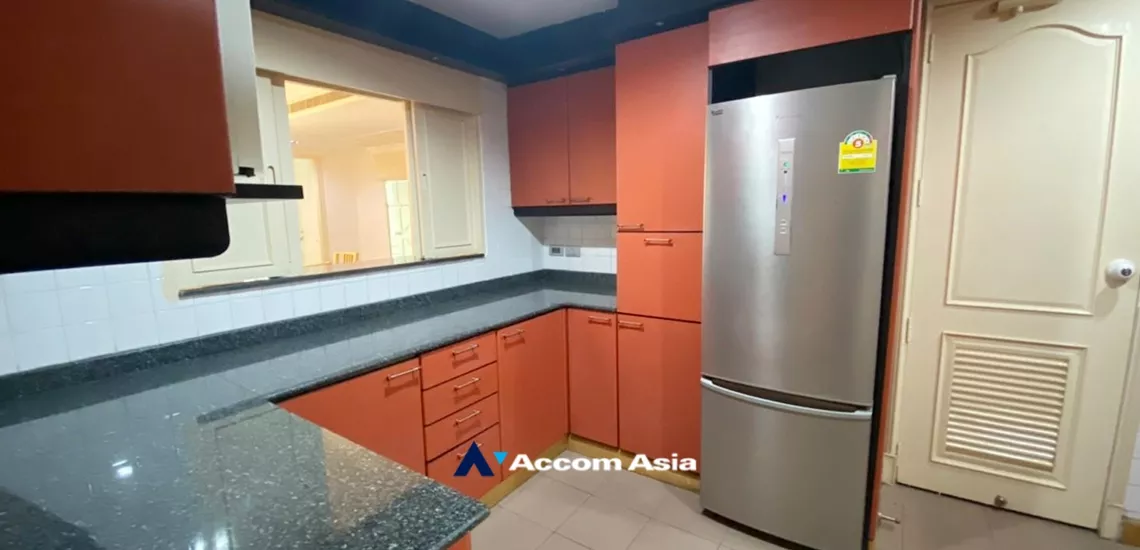 Pet friendly |  3 Bedrooms  Condominium For Rent in Sukhumvit, Bangkok  near BTS Phrom Phong (AA26241)