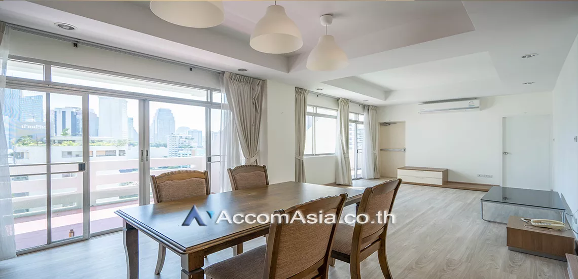  3 Bedrooms  Condominium For Rent in Sukhumvit, Bangkok  near BTS Nana (24079)