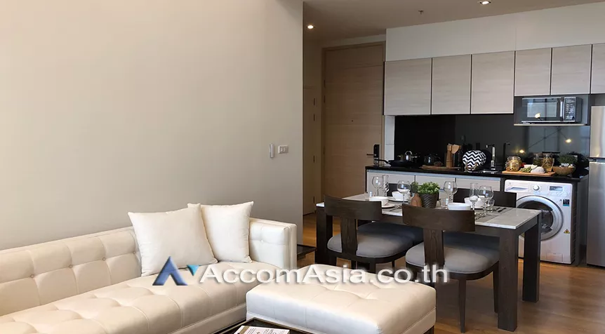  2 Bedrooms  Condominium For Rent in Sukhumvit, Bangkok  near BTS Phrom Phong (AA26280)