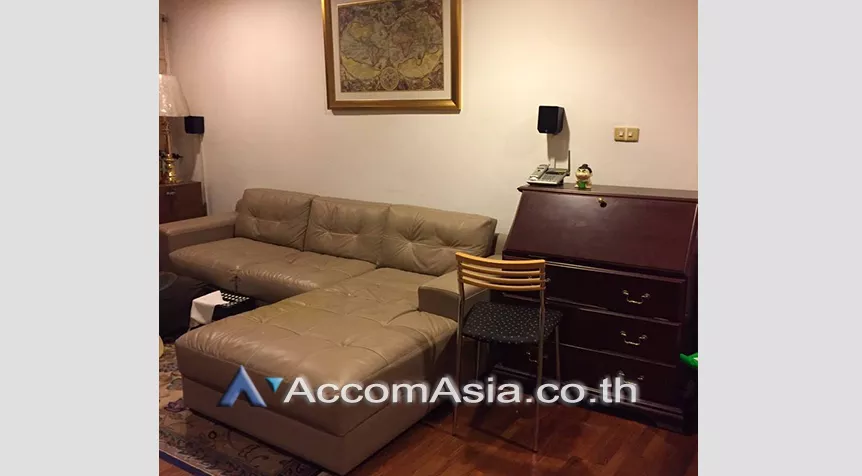  1 Bedroom  Condominium For Sale in Ploenchit, Bangkok  near BTS Ploenchit (AA26298)