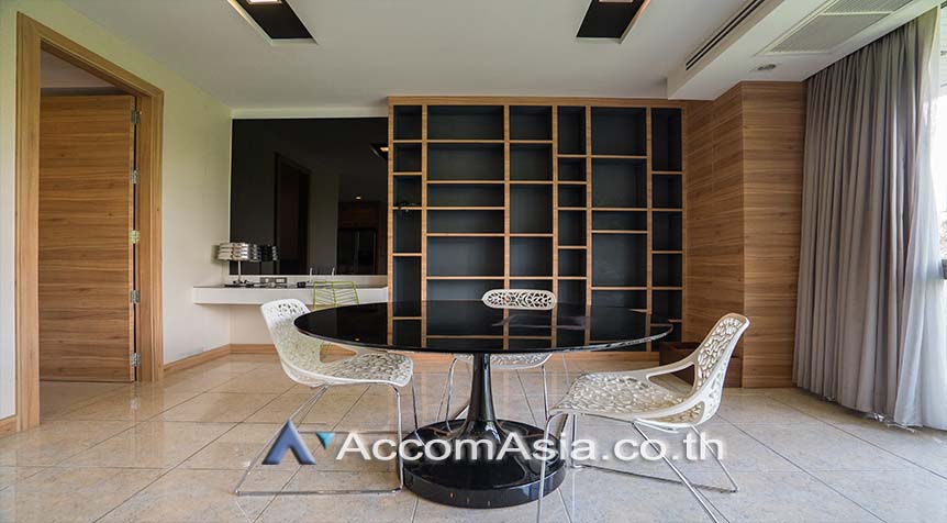 Pet friendly condominium for rent in Sukhumvit, Bangkok Code AA26302