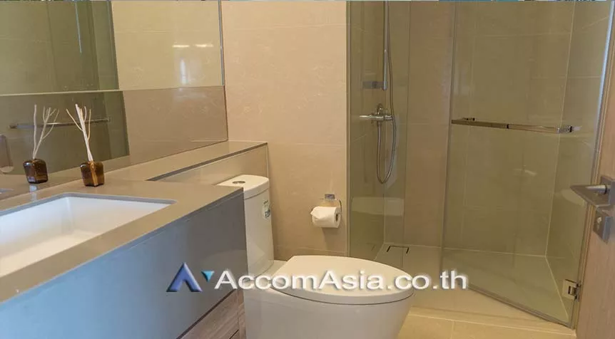  2 Bedrooms  Condominium For Rent in Sukhumvit, Bangkok  near BTS Asok - MRT Sukhumvit (AA26312)