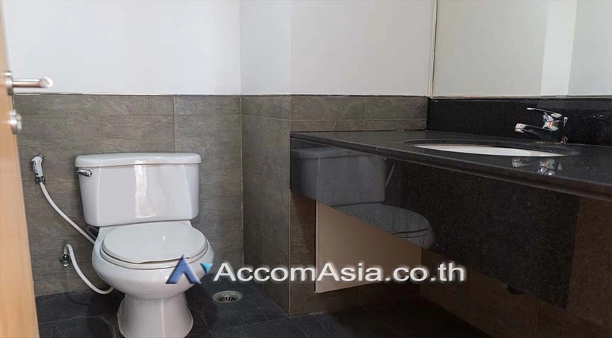 15  4 br Apartment For Rent in Sukhumvit ,Bangkok BTS Ekkamai at Ekkamai Family Apartment AA26335