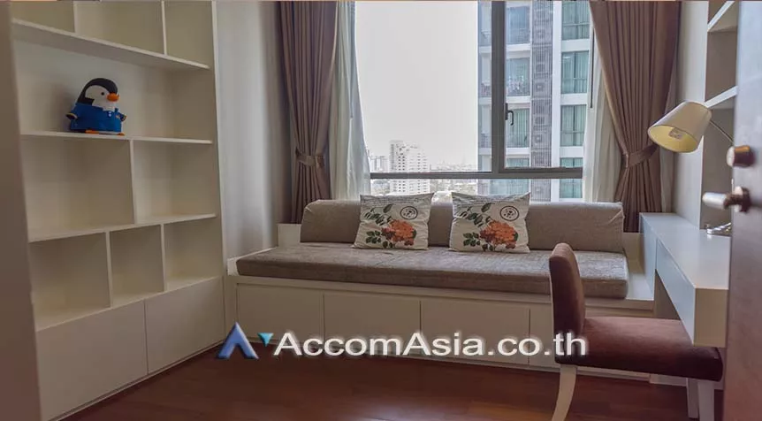  2 Bedrooms  Condominium For Rent in Sukhumvit, Bangkok  near BTS Thong Lo (AA26395)