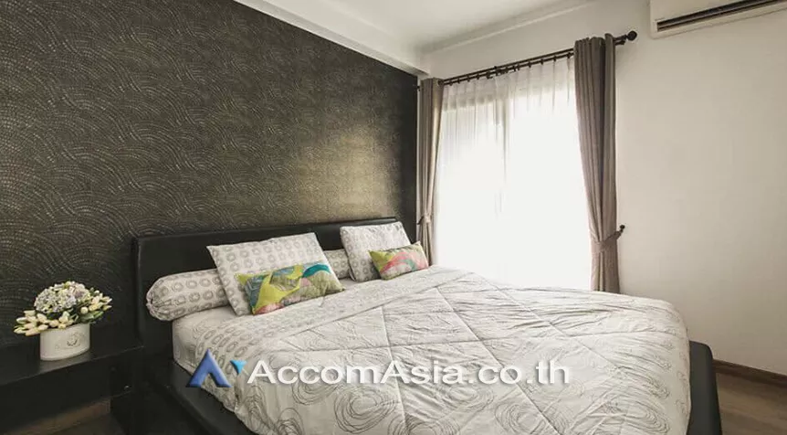  1 Bedroom  Condominium For Rent in Sukhumvit, Bangkok  near BTS Phrom Phong (AA26396)