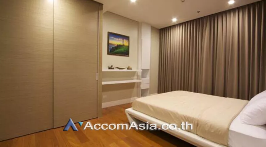  1 Bedroom  Condominium For Rent & Sale in Sukhumvit, Bangkok  near BTS Phrom Phong (AA26399)