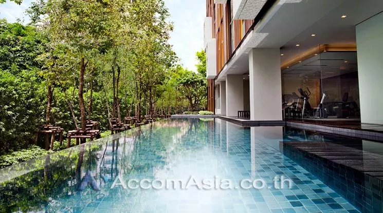  2 Bedrooms  Condominium For Rent in Sukhumvit, Bangkok  near BTS Phrom Phong (AA26414)