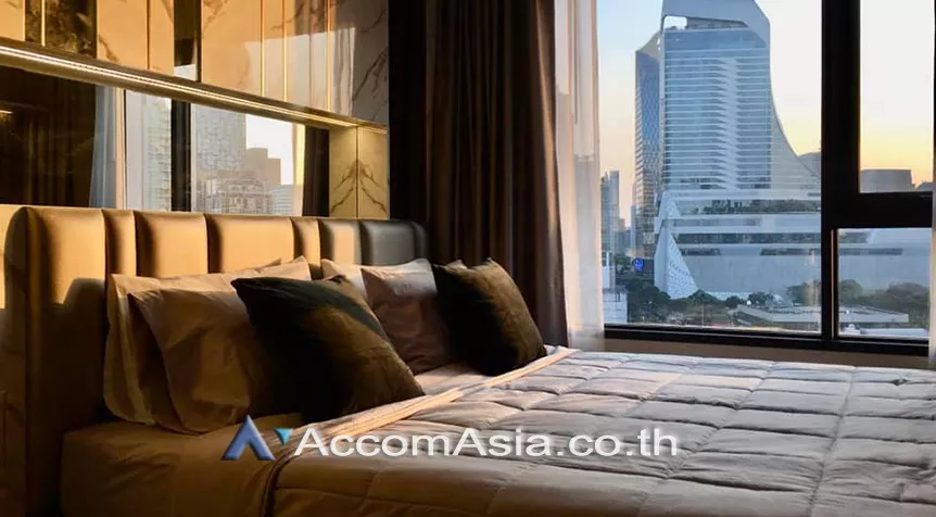  1 Bedroom  Condominium For Rent in Ploenchit, Bangkok  near BTS Ploenchit (AA26422)