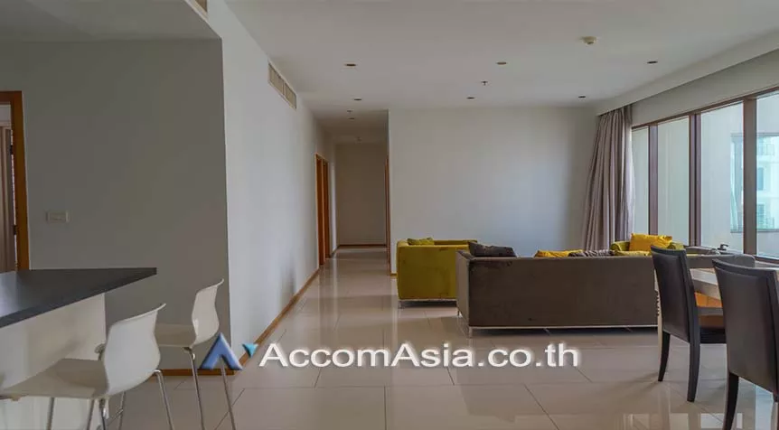  3 Bedrooms  Condominium For Rent in Sukhumvit, Bangkok  near BTS Phrom Phong (AA26427)