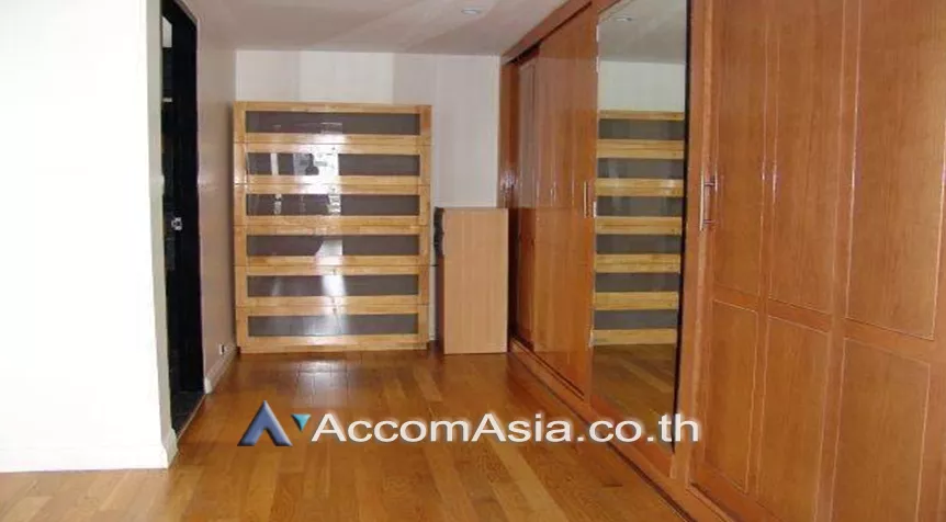  2 Bedrooms  Condominium For Rent in Sukhumvit, Bangkok  near BTS Asok - MRT Sukhumvit (AA26432)