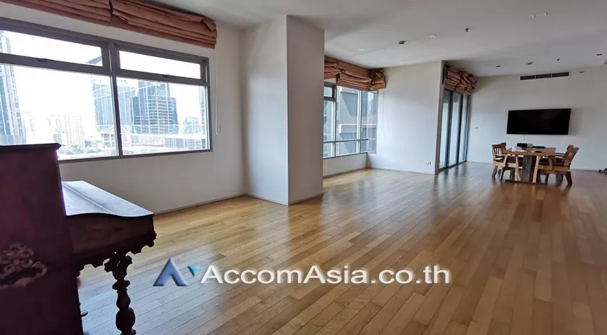  2 Bedrooms  Condominium For Rent in Sukhumvit, Bangkok  near BTS Phrom Phong (AA26433)