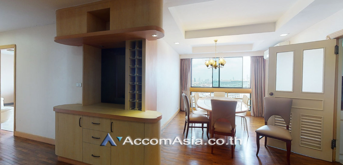 Pet friendly |  3 Bedrooms  Condominium For Rent & Sale in Sukhumvit, Bangkok  near BTS Phrom Phong (AA26440)