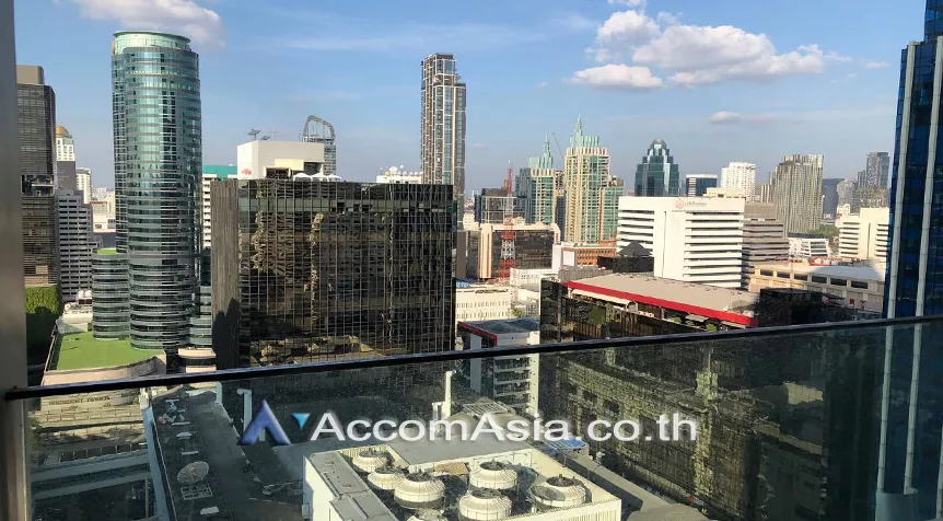  1 Bedroom  Condominium For Rent in Ploenchit, Bangkok  near BTS Ratchadamri (AA26445)