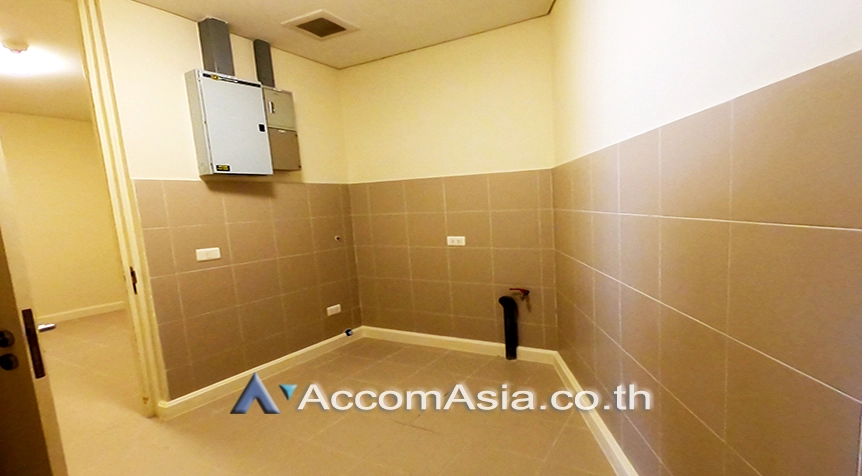 15  3 br Condominium For Rent in Sukhumvit ,Bangkok BTS Asok - MRT Sukhumvit at The Lakes AA26449