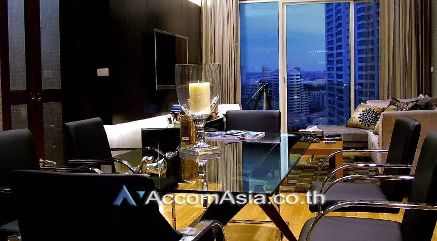  2 Bedrooms  Condominium For Sale in Sukhumvit, Bangkok  near BTS Asok - MRT Sukhumvit (AA26475)