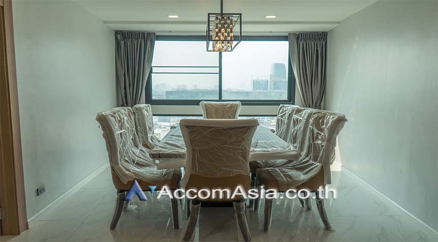 Pet friendly |  3 Bedrooms  Condominium For Rent in Sukhumvit, Bangkok  near BTS Phrom Phong (AA26495)