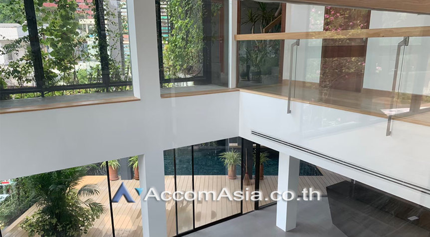 8  5 br House for rent and sale in sukhumvit ,Bangkok BTS Phra khanong AA26511