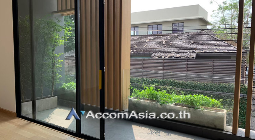 13  5 br House for rent and sale in sukhumvit ,Bangkok BTS Phra khanong AA26511